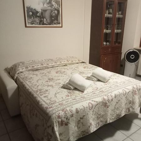 Locazione Turistica Isabella Apartment Castelnuovo del Garda Exterior photo