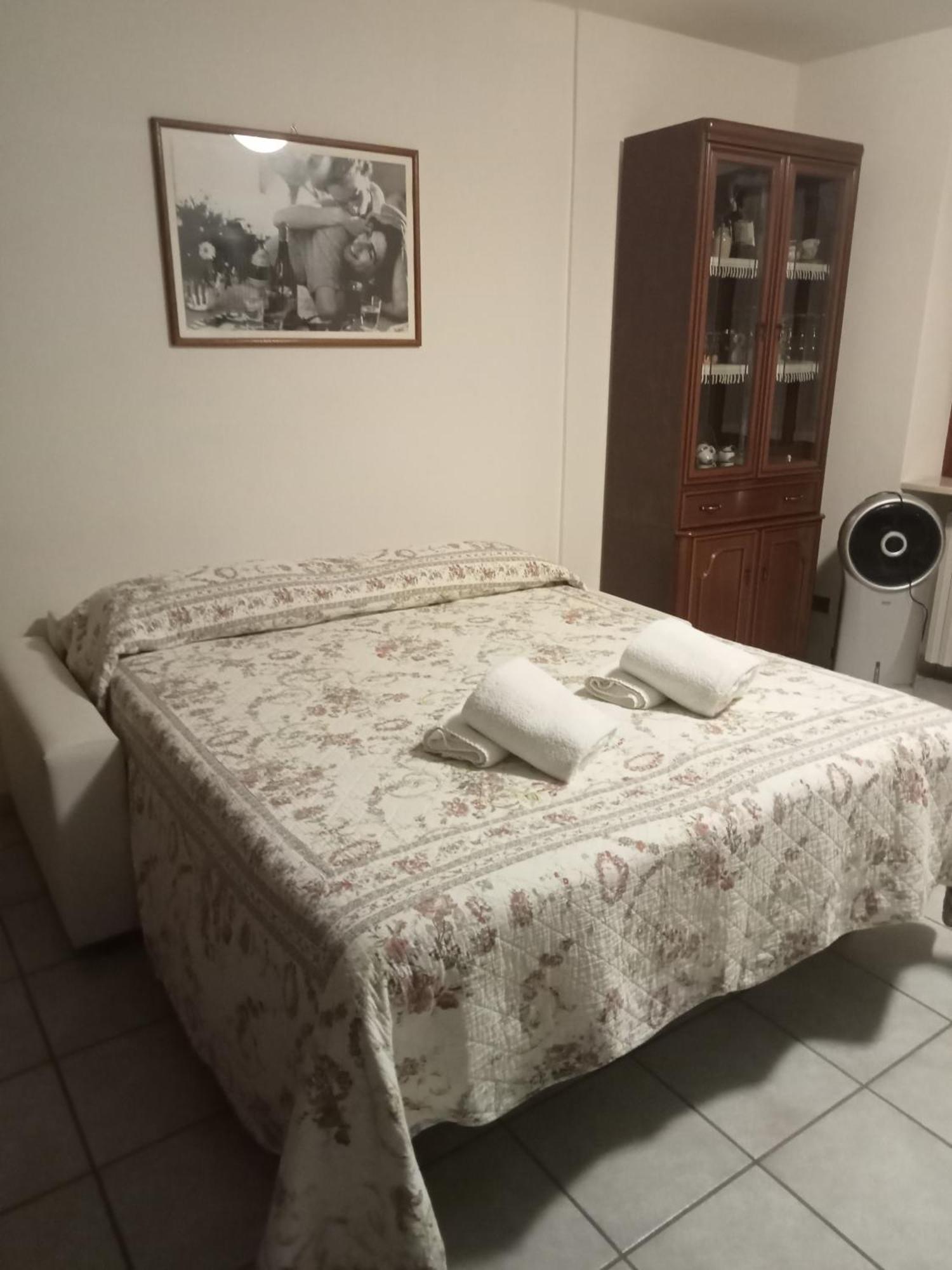Locazione Turistica Isabella Apartment Castelnuovo del Garda Exterior photo